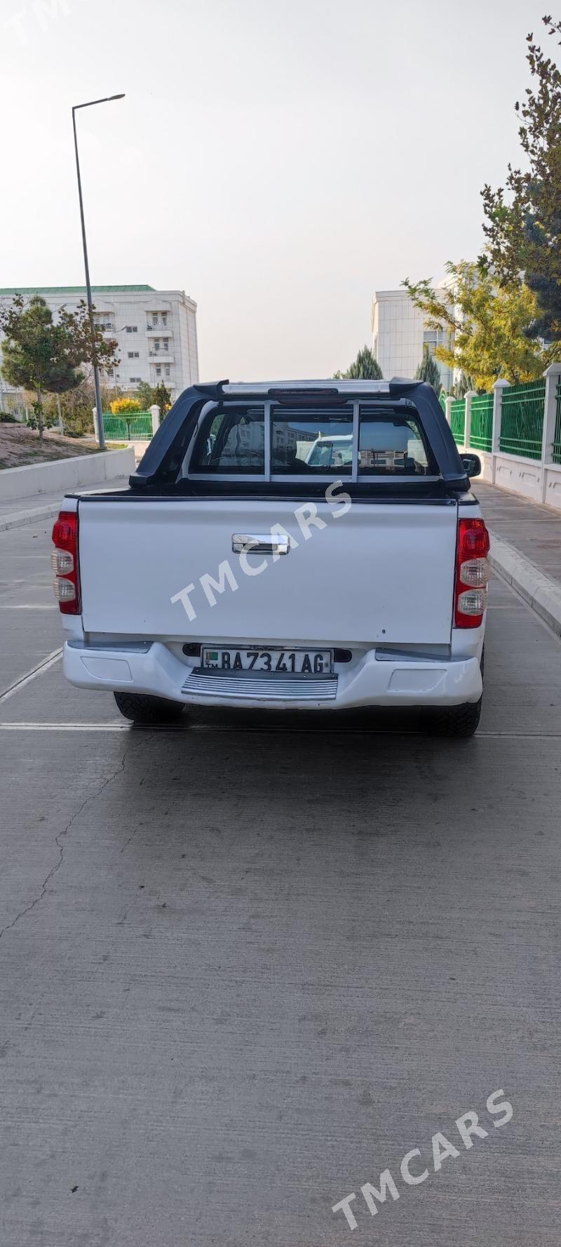 Toyota Hilux 2012 - 110 000 TMT - Ашхабад - img 4