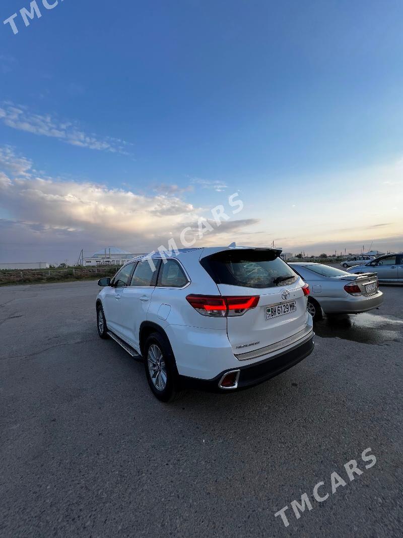 Toyota Highlander 2018 - 460 000 TMT - Mary - img 3