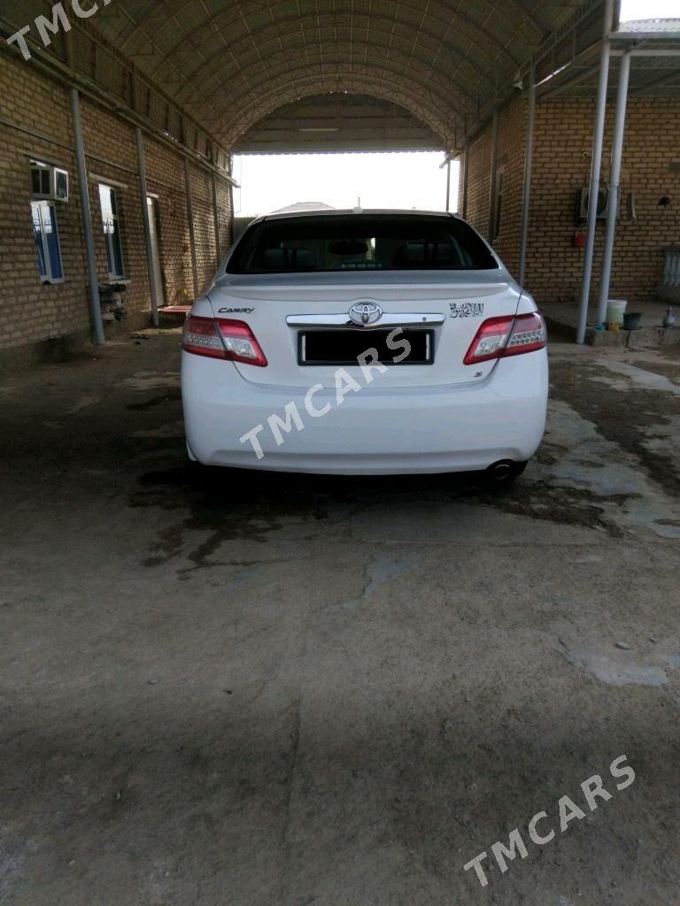 Toyota Camry 2010 - 160 000 TMT - Теджен - img 5