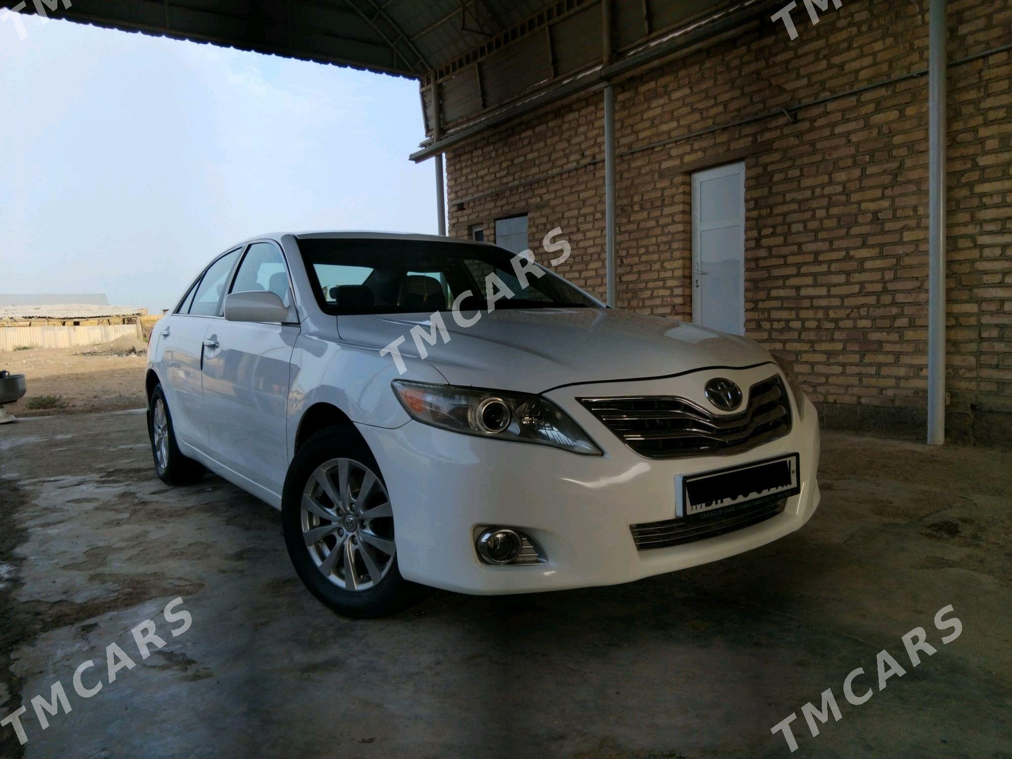 Toyota Camry 2010 - 160 000 TMT - Теджен - img 3