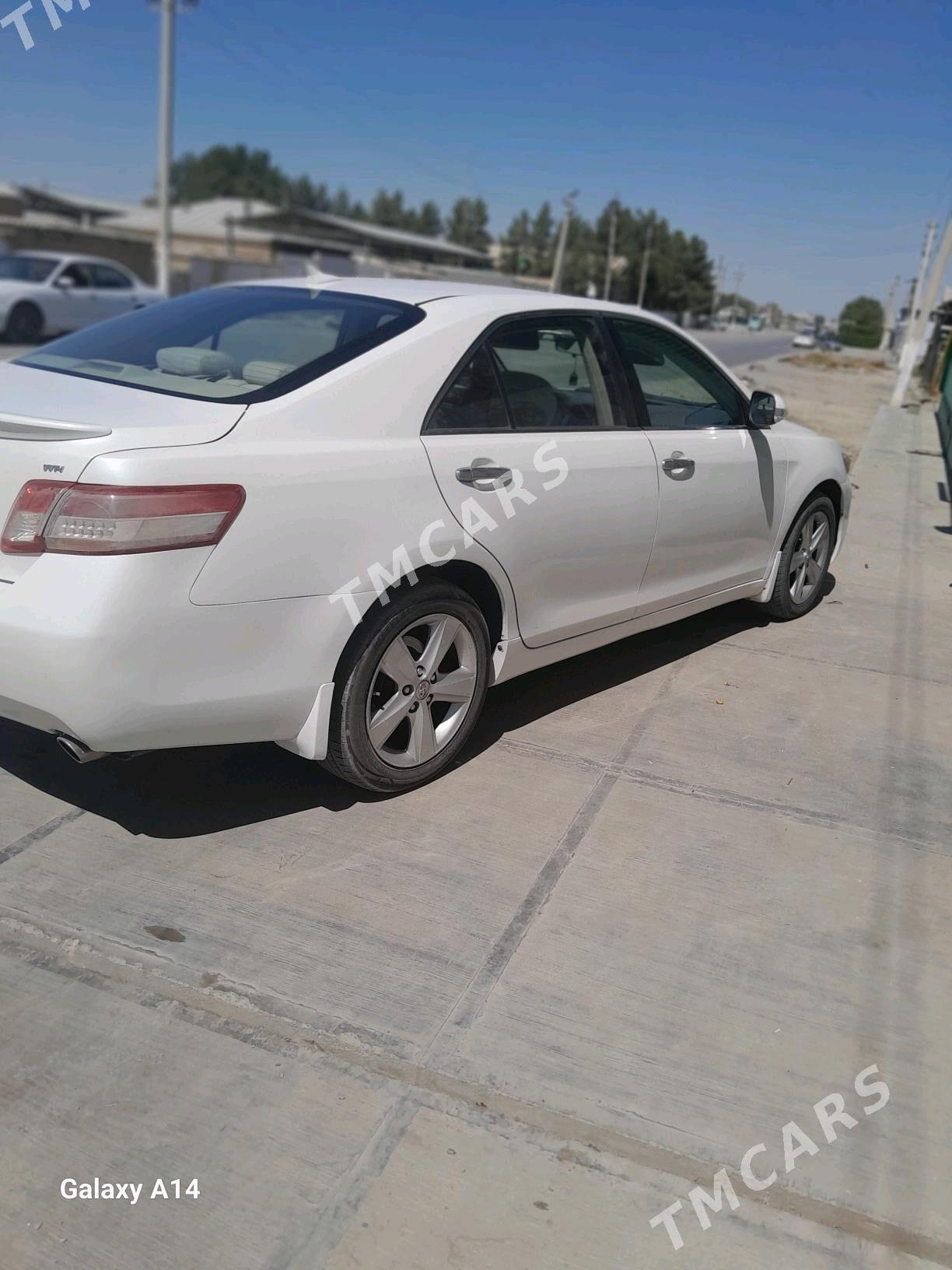 Toyota Camry 2011 - 130 000 TMT - Bäherden - img 5