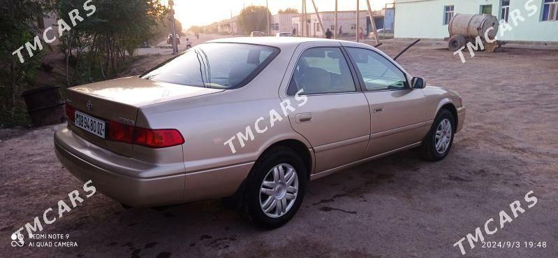 Toyota Camry 2001 - 124 000 TMT - Köneürgenç - img 3