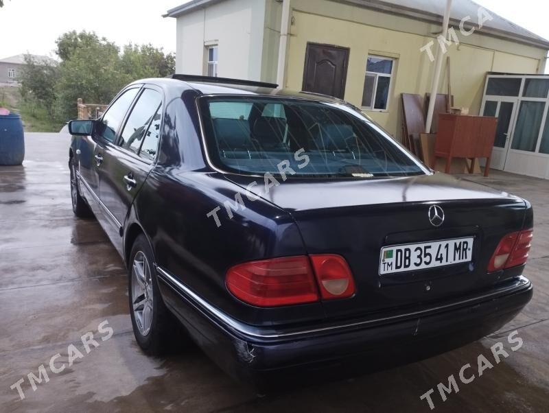 Mercedes-Benz E320 1996 - 55 000 TMT - Wekilbazar - img 3