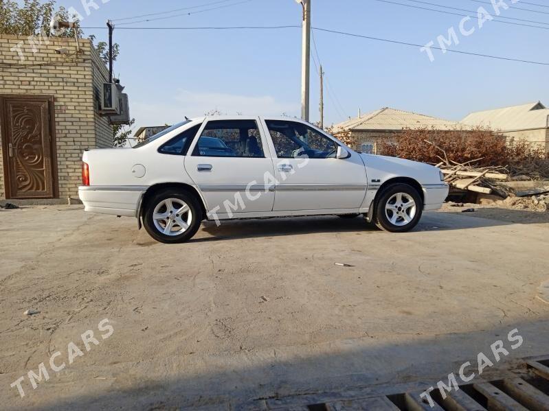 Opel Vectra 1989 - 33 000 TMT - Murgap - img 3