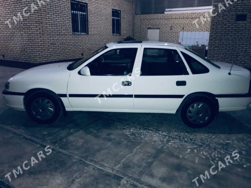 Opel Vectra 1992 - 35 000 TMT - Mary - img 3