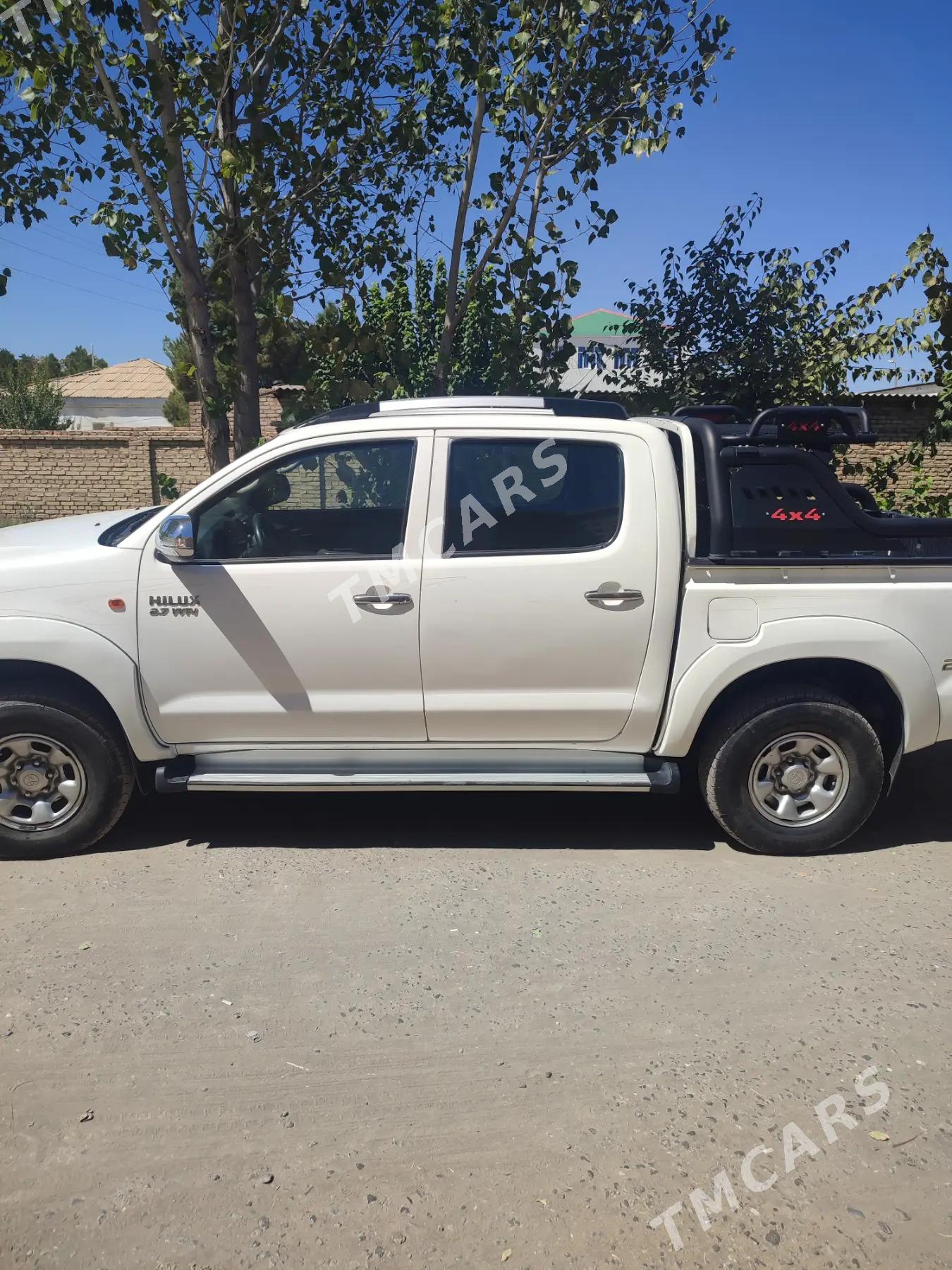 Toyota Hilux 2012 - 270 000 TMT - Türkmenabat - img 3