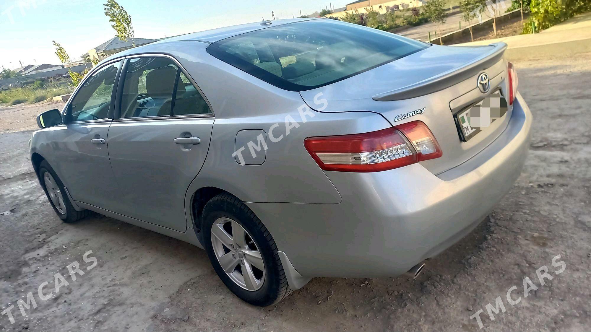 Toyota Camry 2010 - 180 000 TMT - Кёнеургенч - img 3