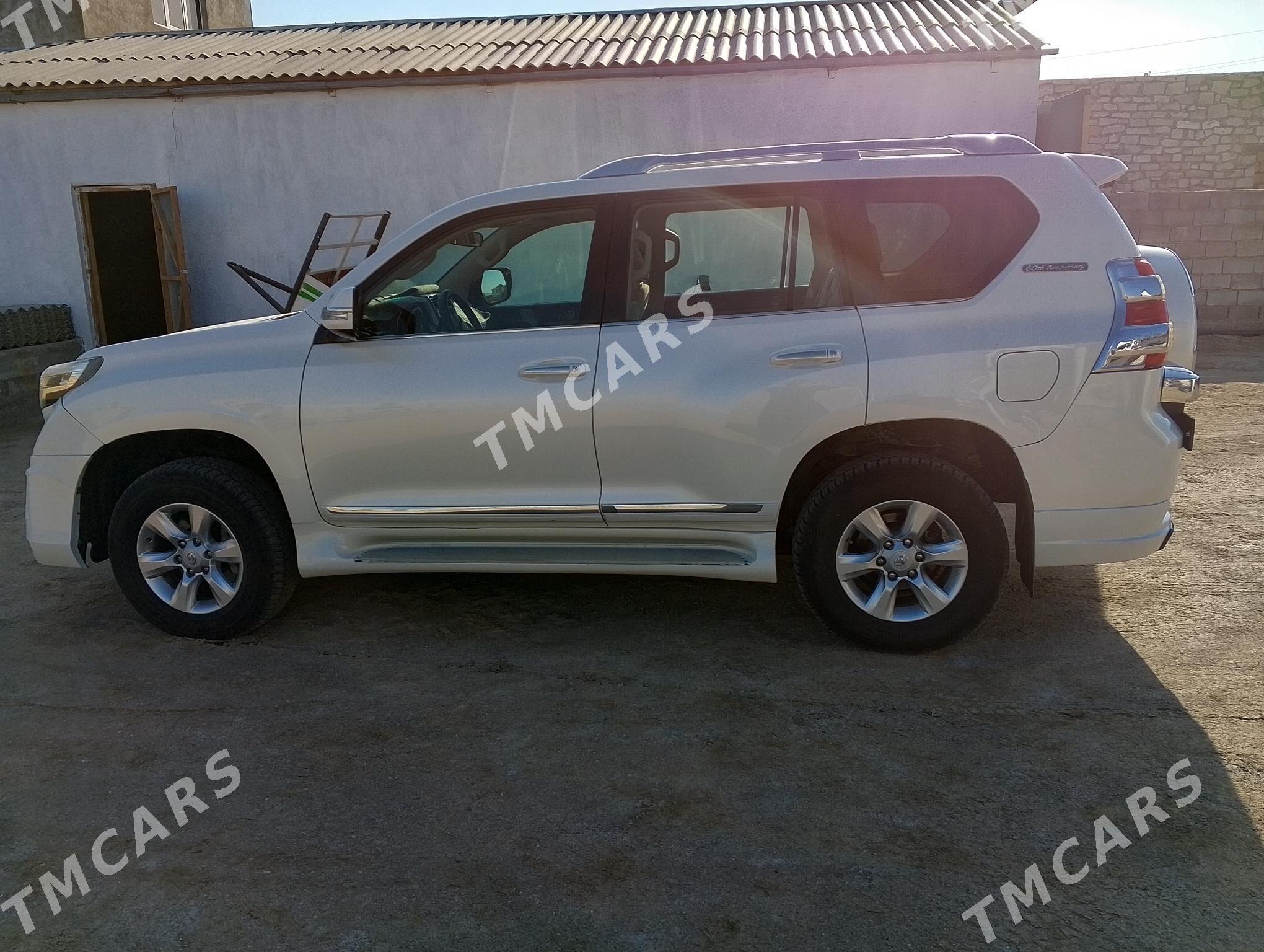 Toyota Land Cruiser Prado 2016 - 700 000 TMT - Esenguly - img 9