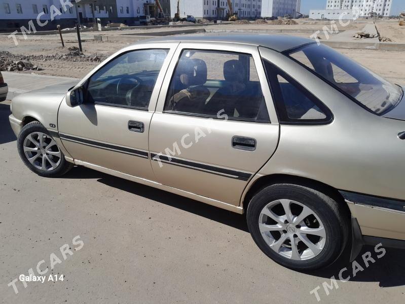 Opel Vectra 1990 - 25 000 TMT - Гурбансолтан Едже - img 2