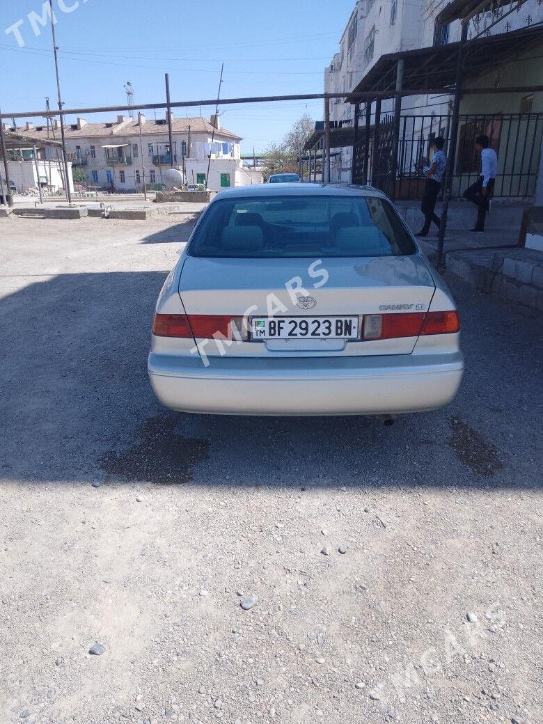 Toyota Camry 2001 - 110 000 TMT - Türkmenbaşy - img 8