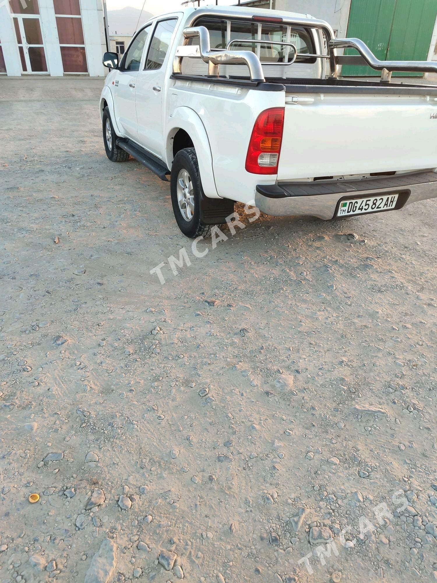 Toyota Hilux 2007 - 200 000 TMT - Bäherden - img 2