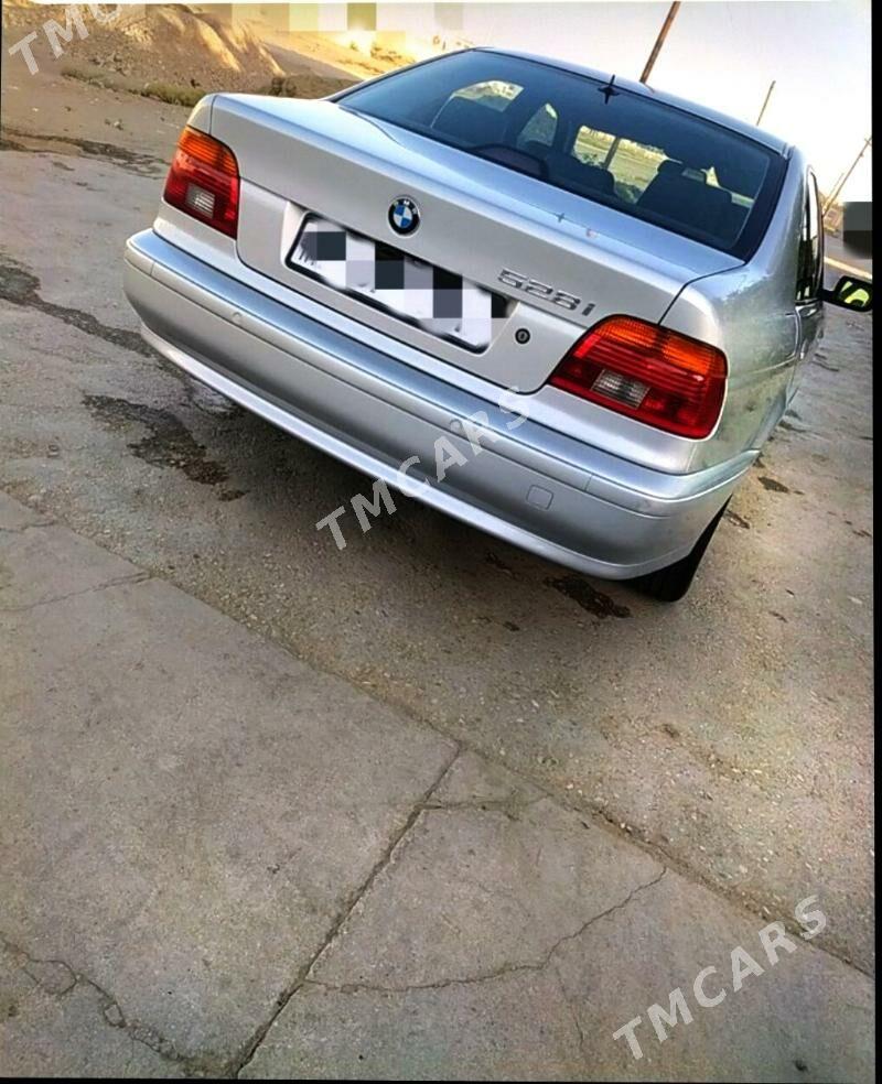 BMW E39 2000 - 135 000 TMT - Balkanabat - img 3