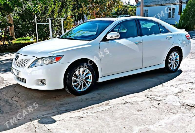 Toyota Camry 2010 - 190 000 TMT - Bedew - img 2