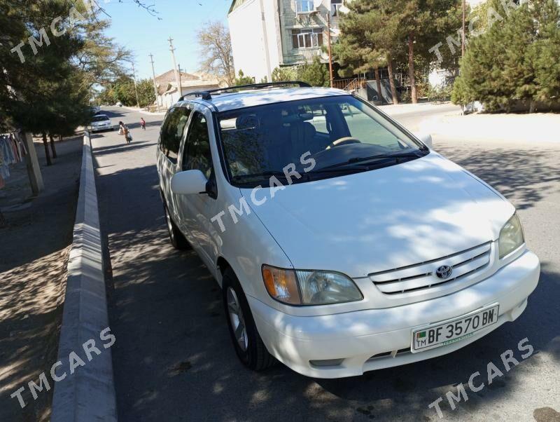 Toyota Sienna 2002 - 135 000 TMT - Туркменбаши - img 3