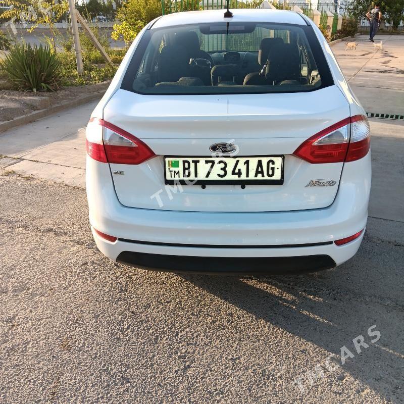 Ford Fiesta 2018 - 125 000 TMT - Aşgabat - img 3