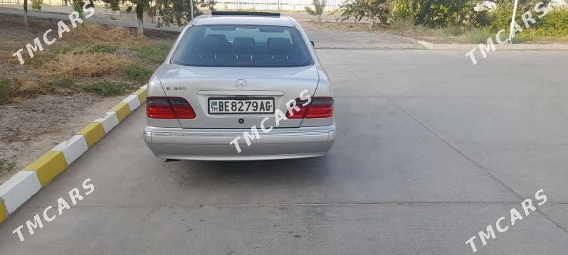 Mercedes-Benz E320 2001 - 140 000 TMT - Aşgabat - img 8