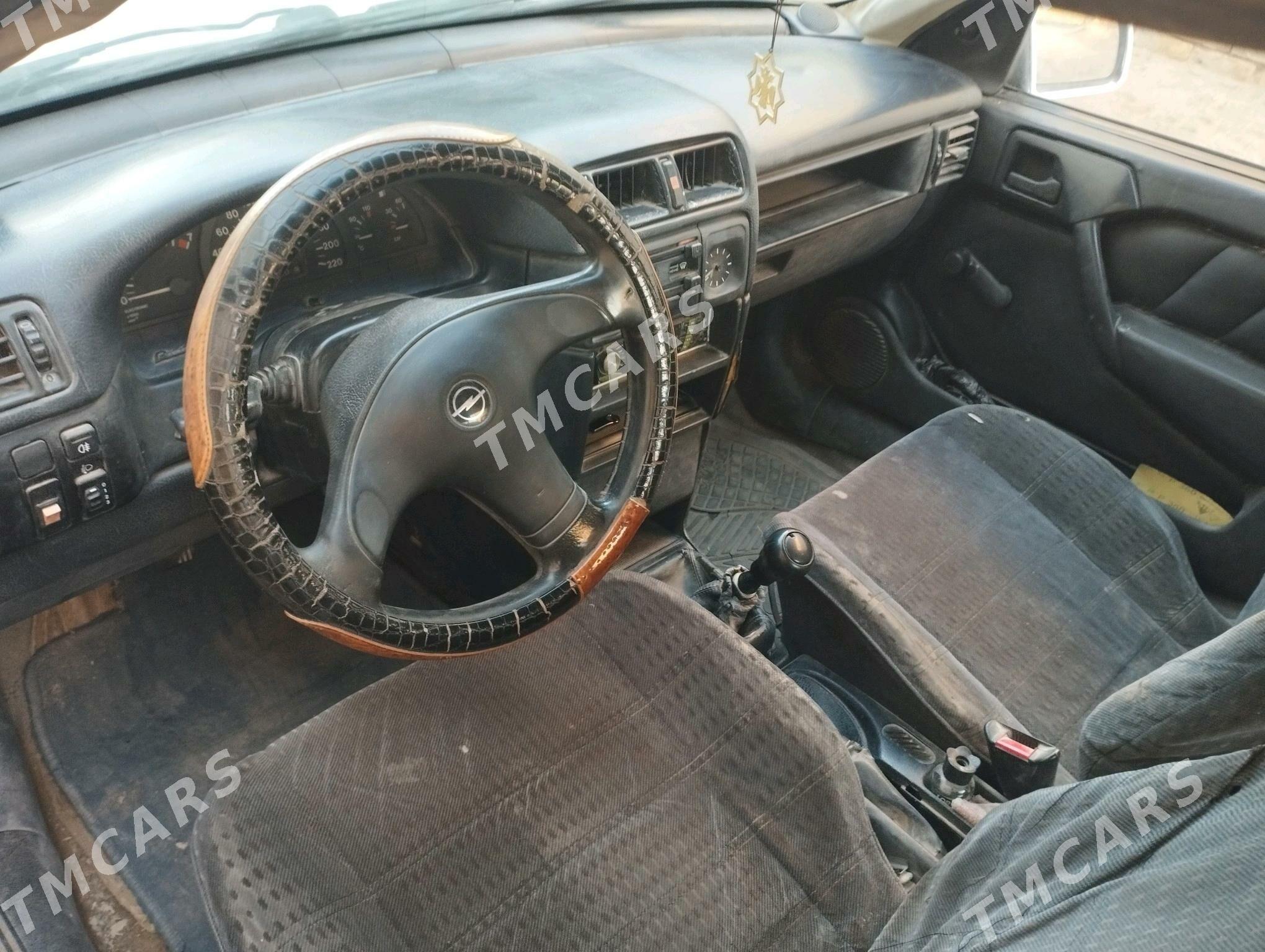 Opel Vectra 1994 - 34 000 TMT - Гурбансолтан Едже - img 5