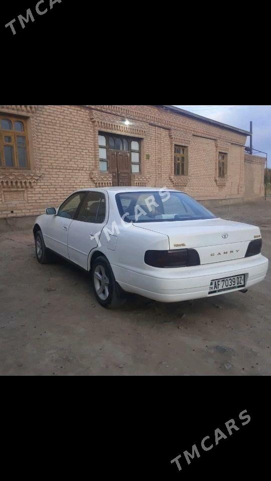 Toyota Camry 1993 - 65 000 TMT - Болдумсаз - img 2