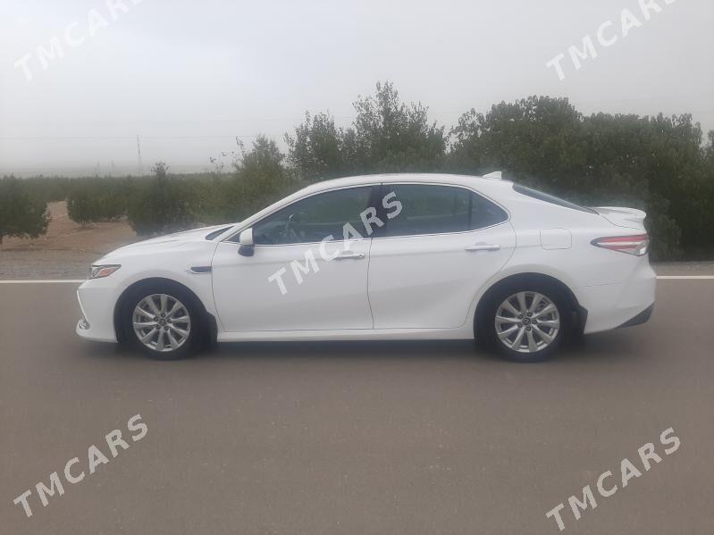 Toyota Camry 2020 - 330 000 TMT - Bäherden - img 3