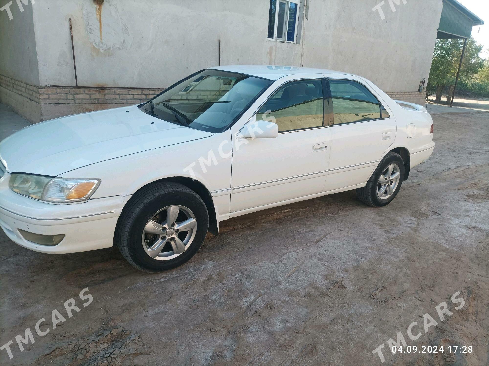 Toyota Camry 1999 - 93 000 TMT - Кёнеургенч - img 4