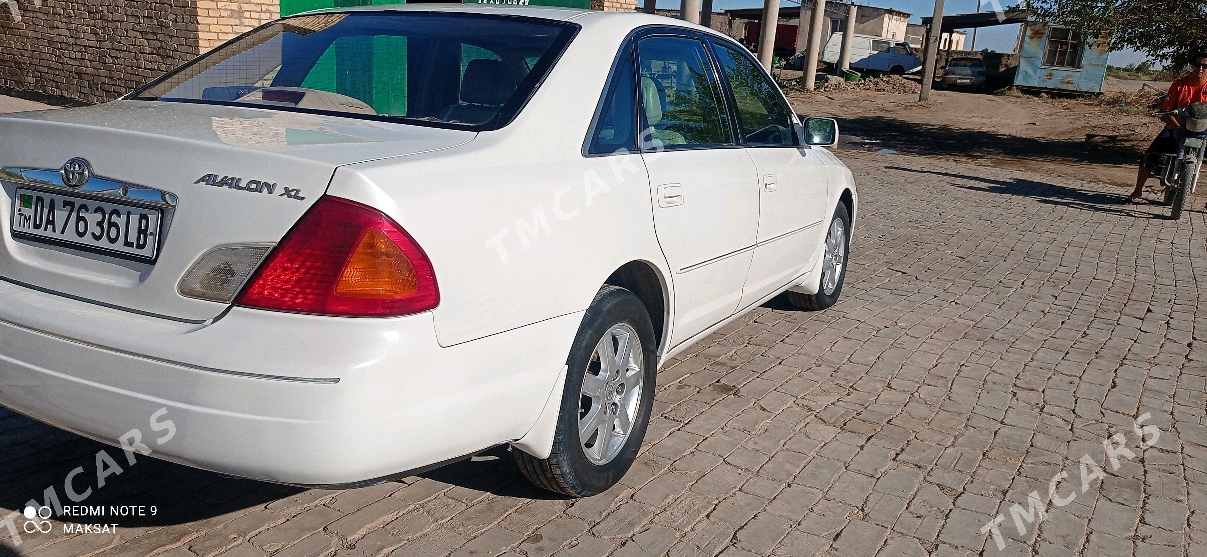 Toyota Avalon 2001 - 145 000 TMT - Garabekewül - img 2