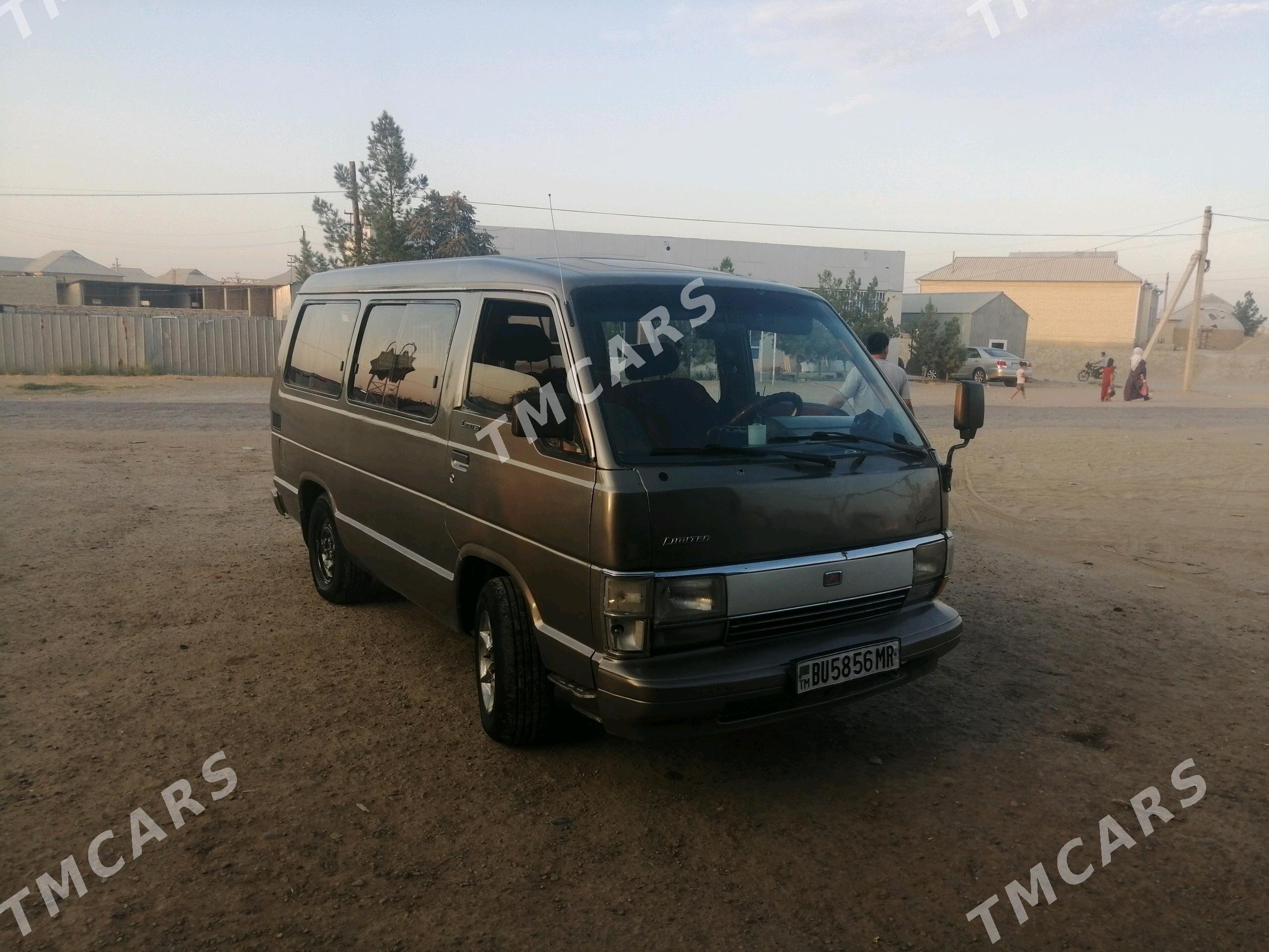 Toyota Hiace 1988 - 32 000 TMT - Sakarçäge - img 2