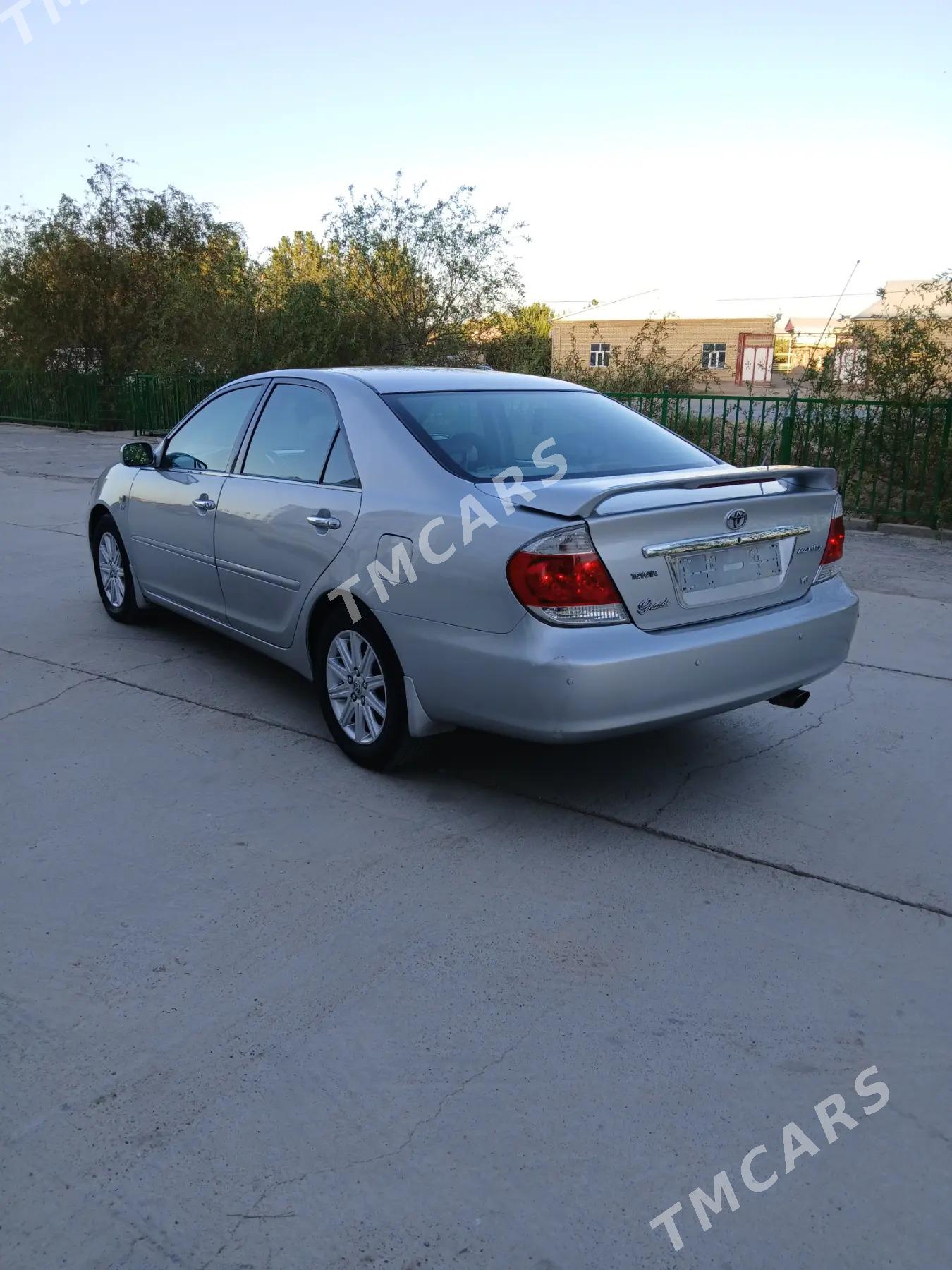 Toyota Camry 2003 - 150 000 TMT - Мары - img 2