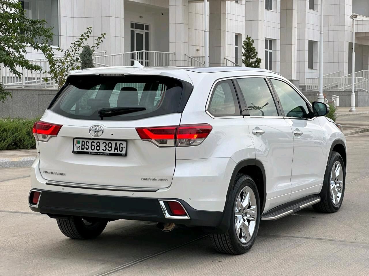 Toyota Highlander 2018 - 590 000 TMT - Ашхабад - img 4