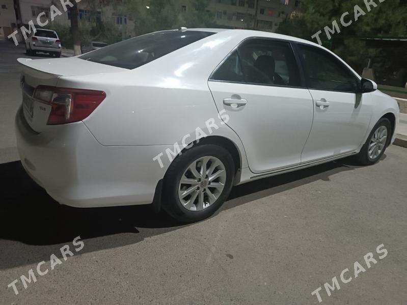 Toyota Camry 2012 - 220 000 TMT - 10 мкр - img 4