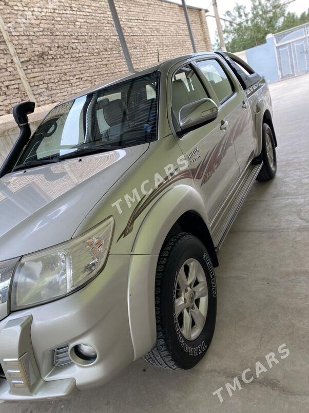 Toyota Hilux 2014 - 360 000 TMT - Çärjew - img 4