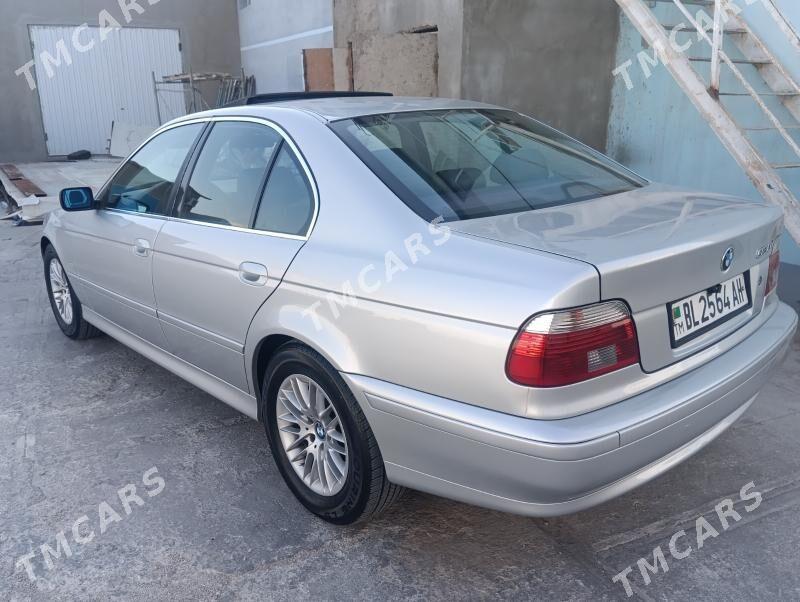 BMW E39 2002 - 110 000 TMT - Балканабат - img 4