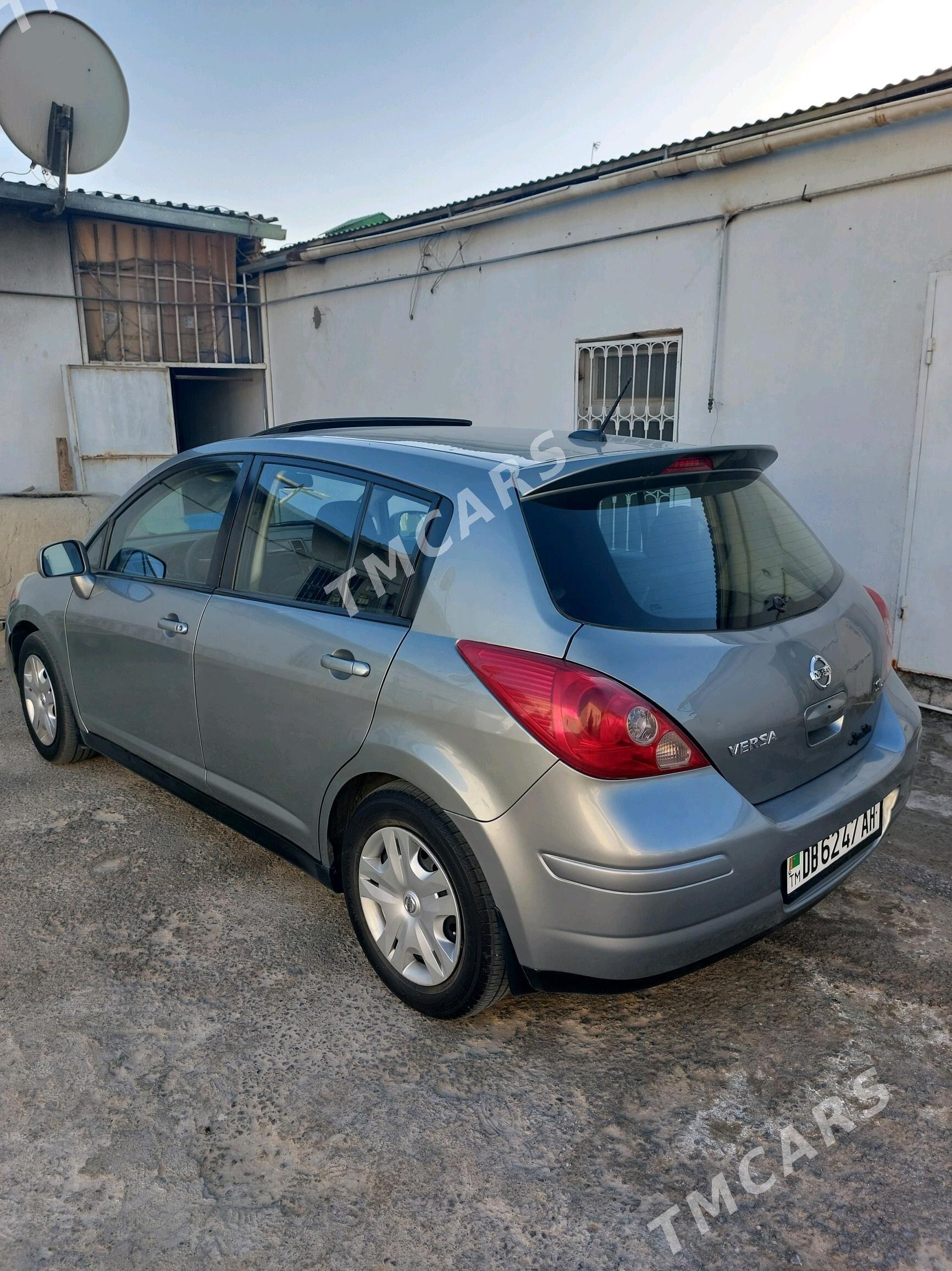 Nissan Versa 2010 - 88 000 TMT - Чоганлы - img 5