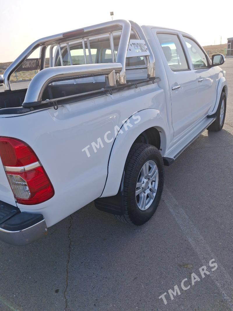 Toyota Hilux 2012 - 275 000 TMT - Aşgabat - img 3