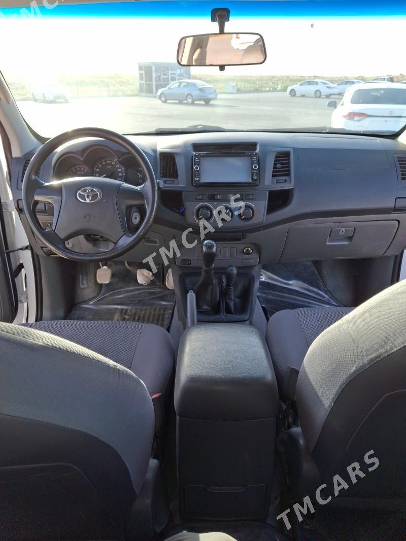 Toyota Hilux 2012 - 275 000 TMT - Ашхабад - img 5