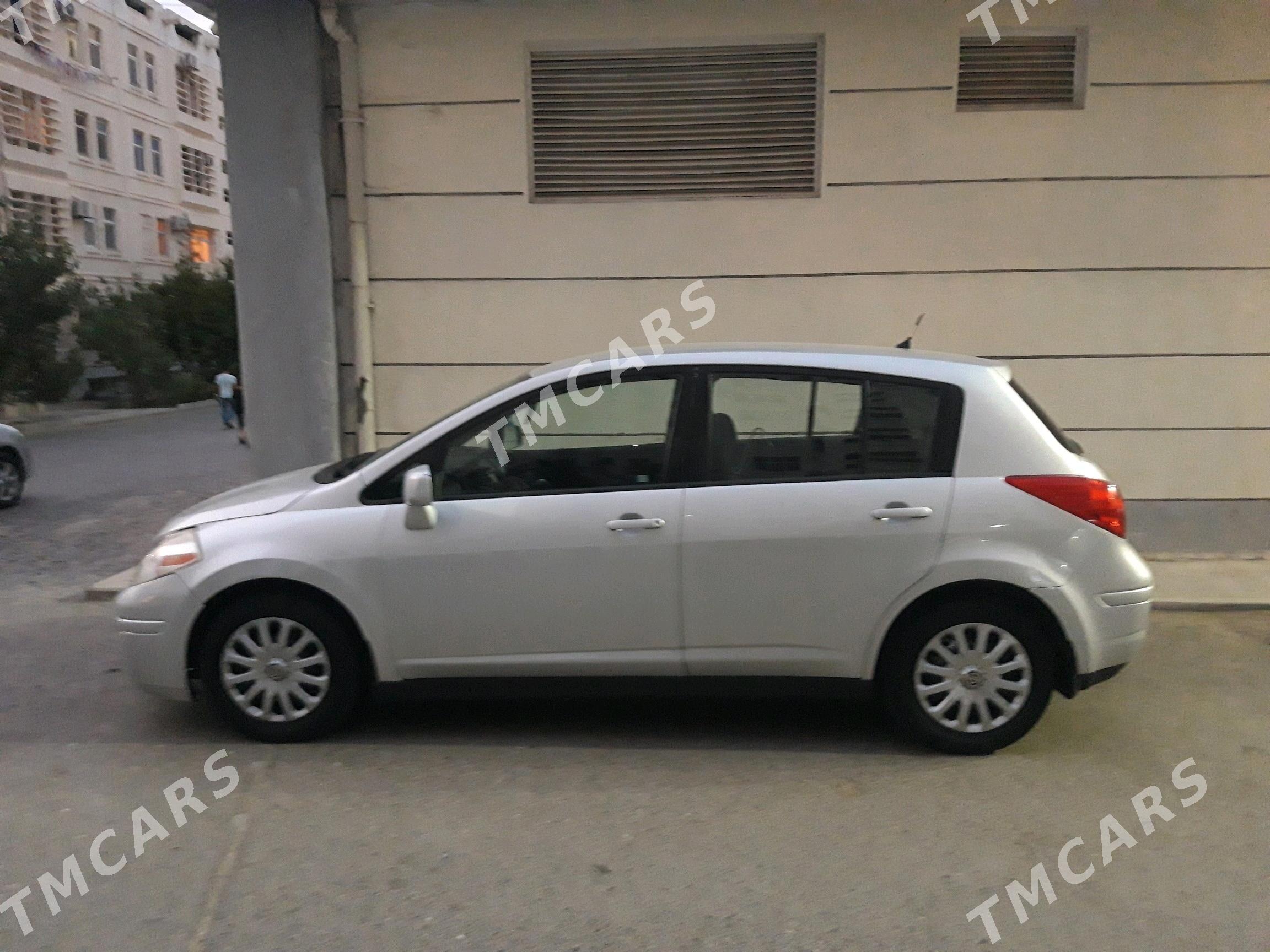 Nissan Versa 2010 - 99 000 TMT - Ашхабад - img 2