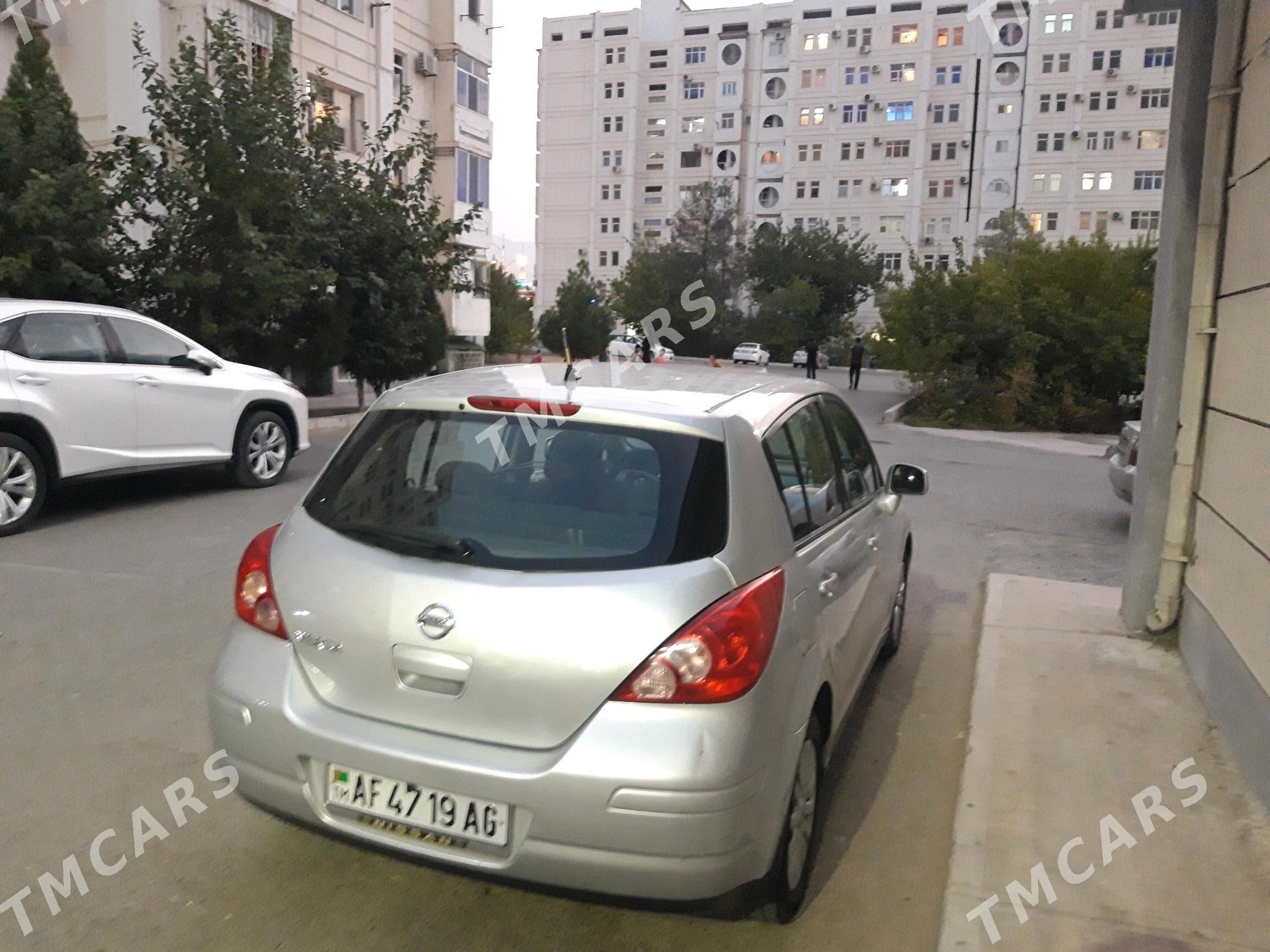 Nissan Versa 2010 - 99 000 TMT - Ашхабад - img 3