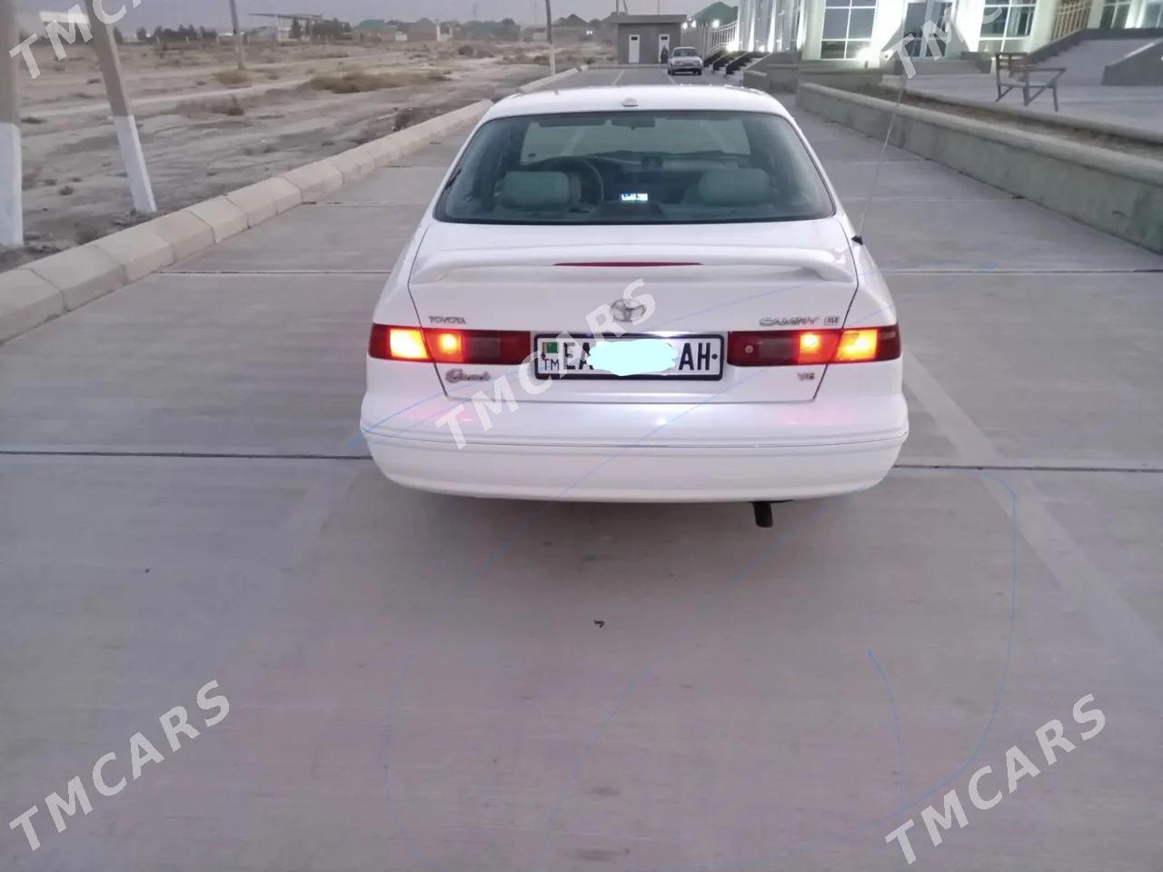 Toyota Camry 1998 - 115 000 TMT - Бахарден - img 8