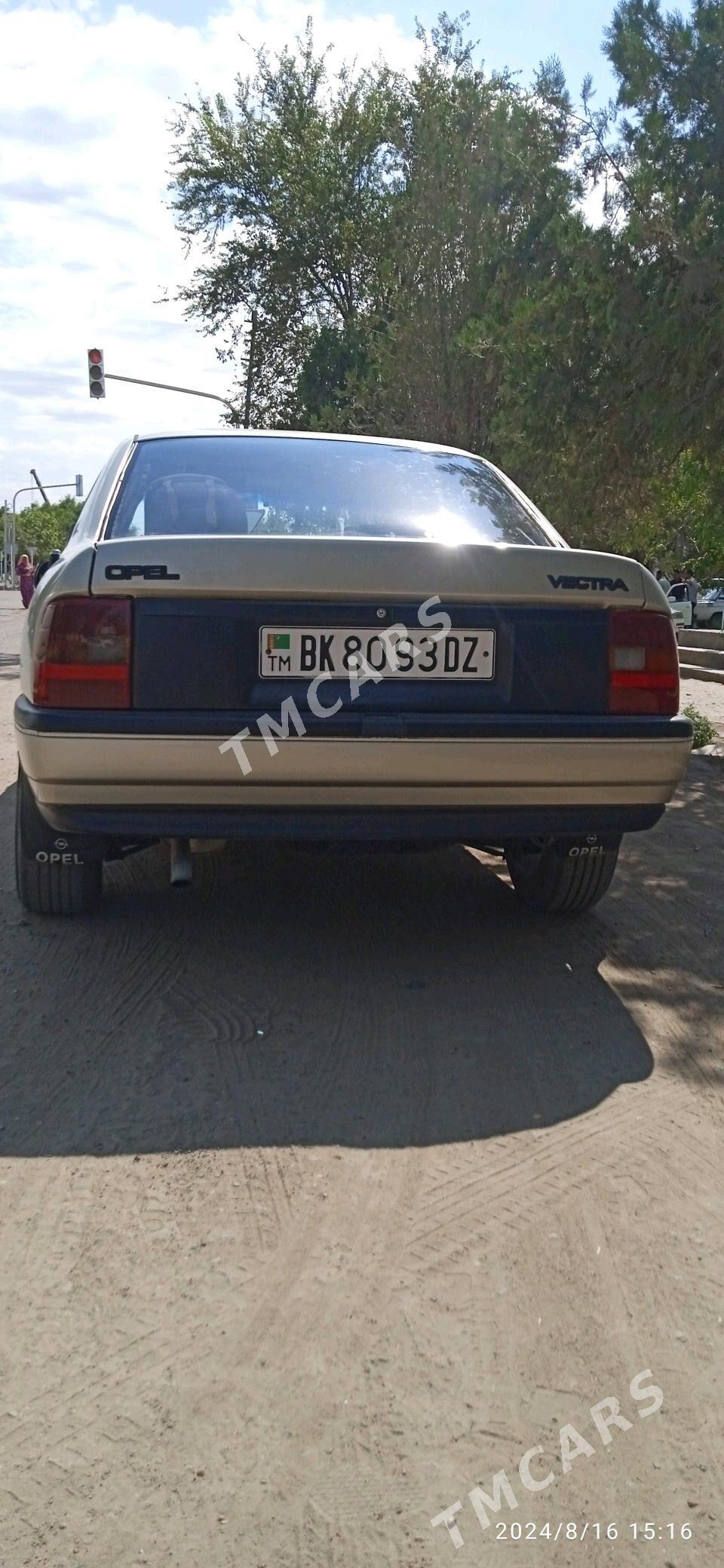 Opel Vectra 1990 - 30 000 TMT - Гурбансолтан Едже - img 3