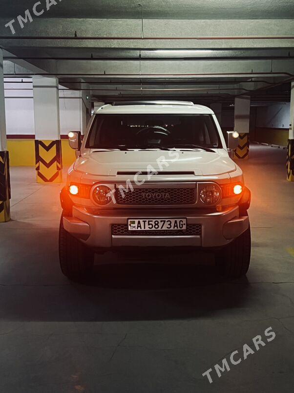 Toyota FJ Cruiser 2008 - 420 000 TMT - Aşgabat - img 4