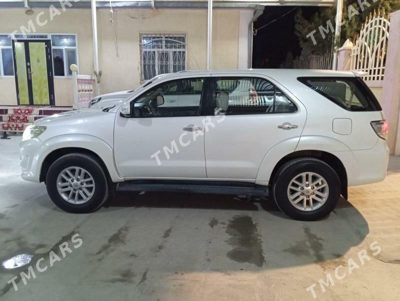 Toyota Fortuner 2012 - 330 000 TMT - Gökdepe - img 2