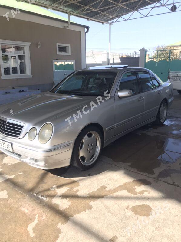 Mercedes-Benz E320 2001 - 165 000 TMT - Aşgabat - img 4