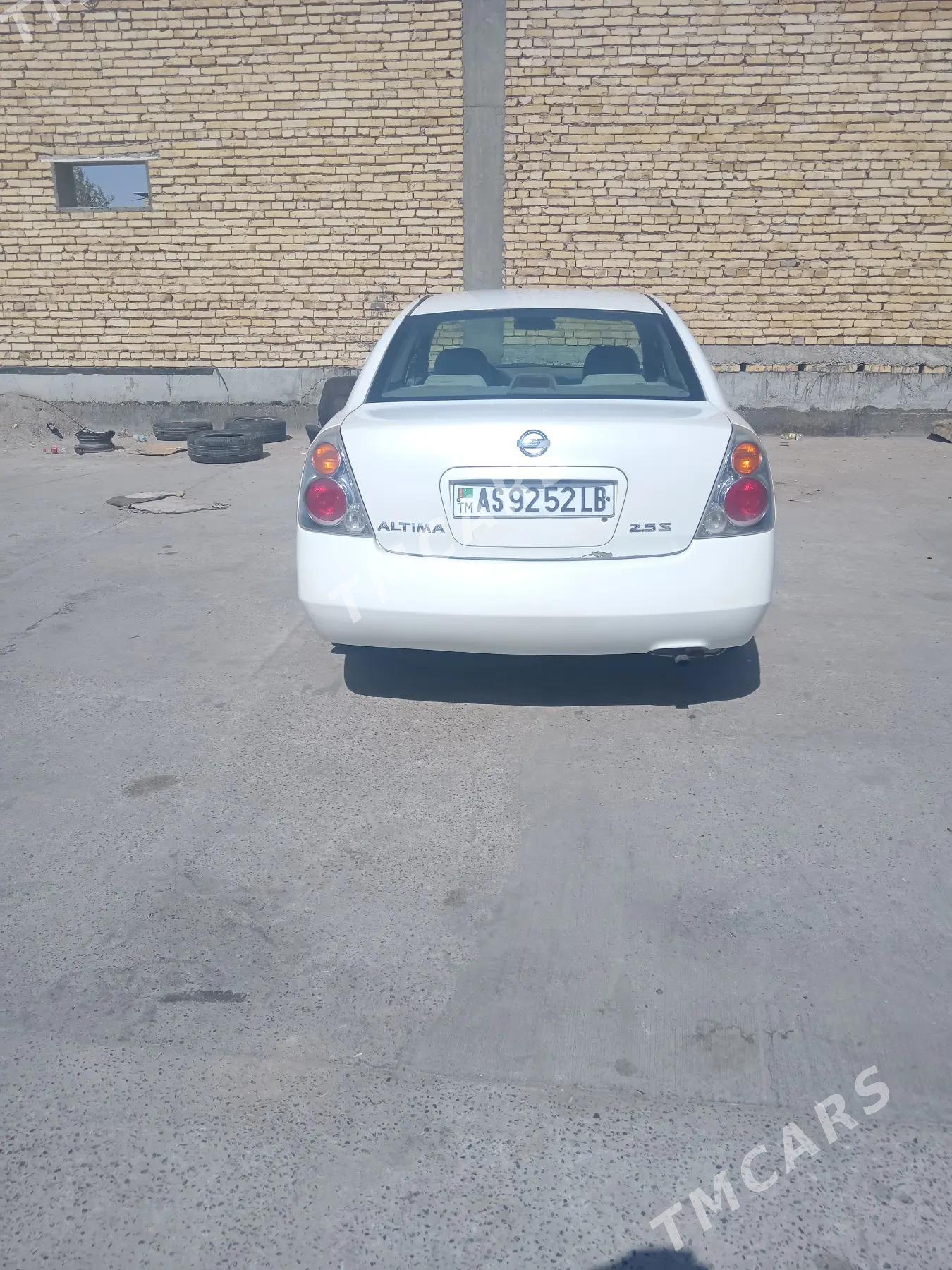 Nissan Altima 2003 - 50 000 TMT - Саят - img 3