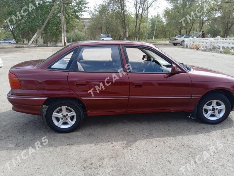 Opel Astra 1992 - 26 000 TMT - Гурбансолтан Едже - img 2