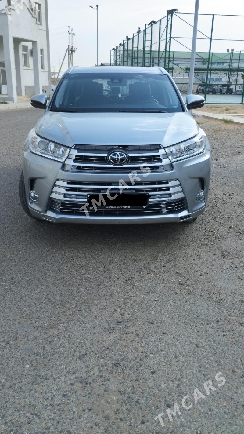 Toyota Highlander 2019 - 470 000 TMT - Мары - img 2