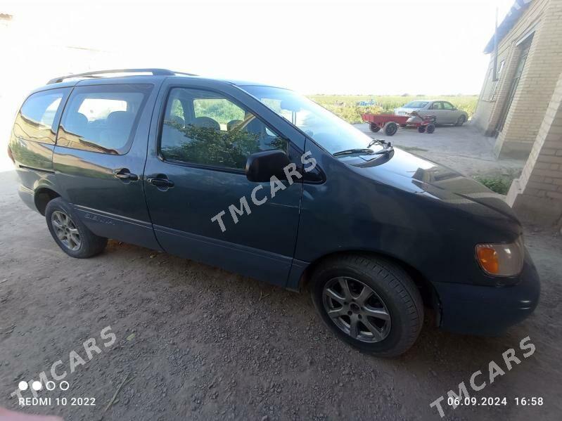 Toyota Sienna 2001 - 105 000 TMT - Дянев - img 3