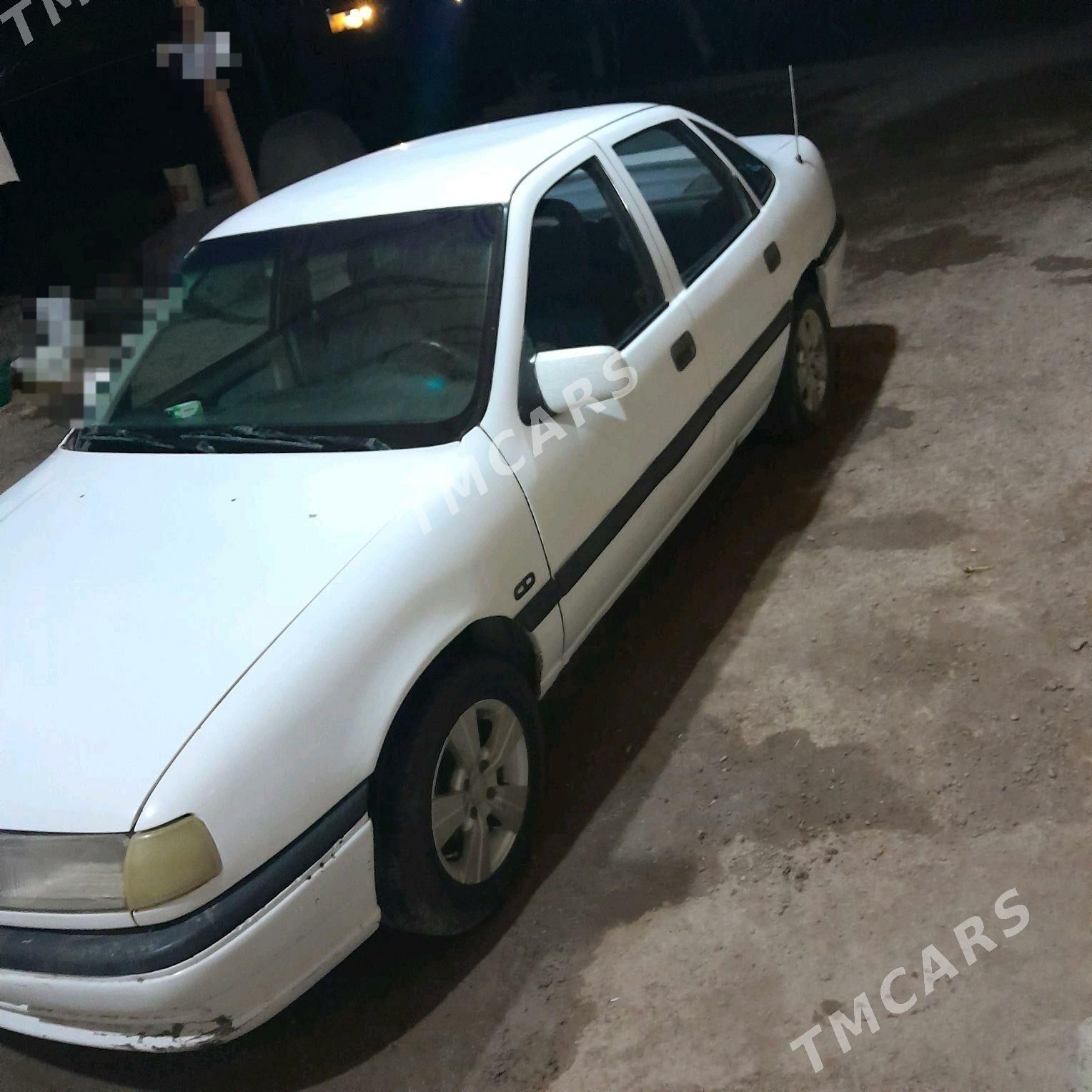 Opel Vectra 1990 - 18 000 TMT - Мургап - img 4