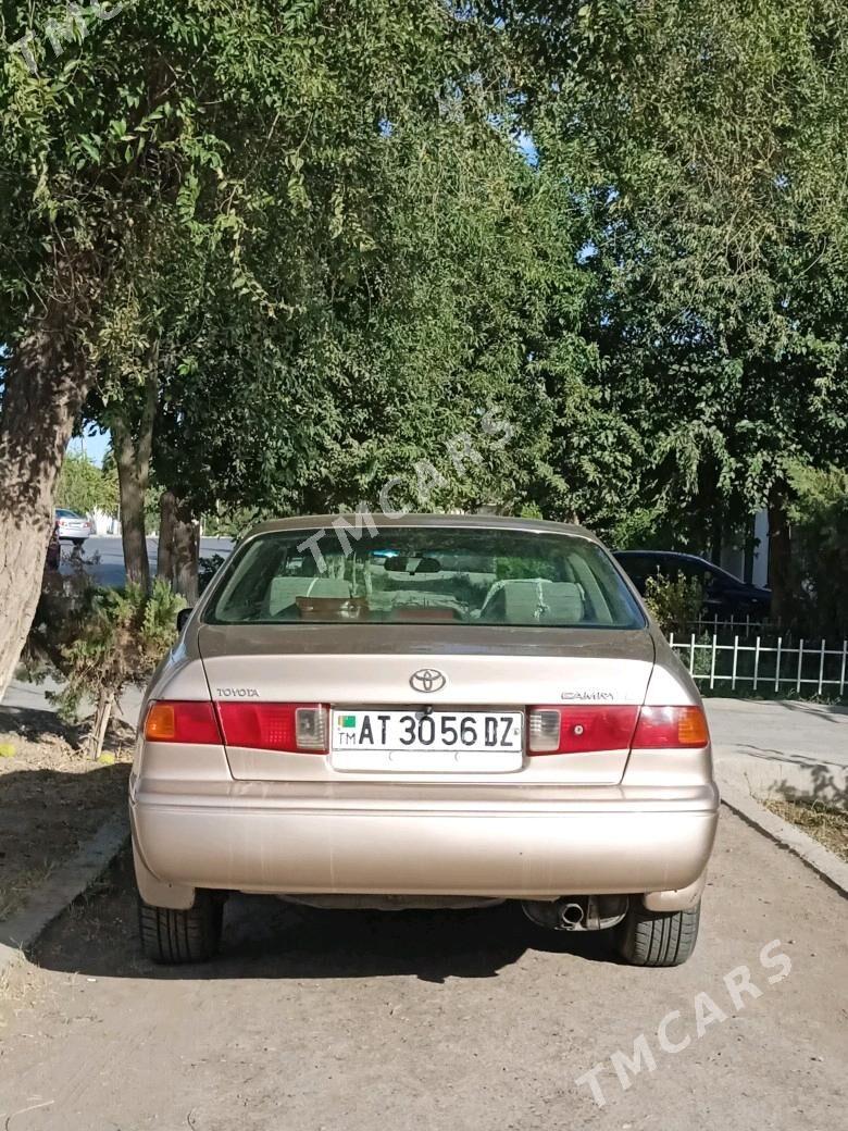 Toyota Camry 2001 - 120 000 TMT - Дашогуз - img 3