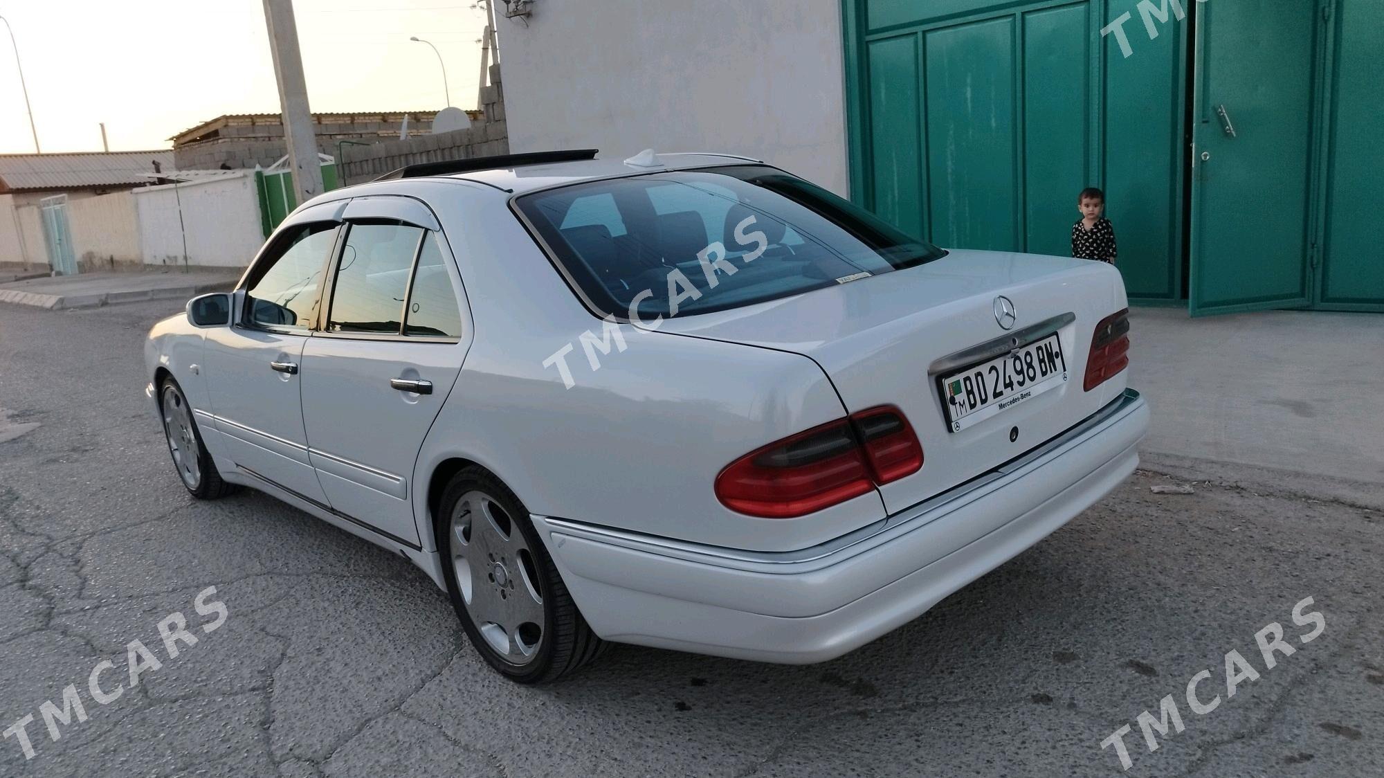 Mercedes-Benz E320 1999 - 95 500 TMT - Gyzylarbat - img 2