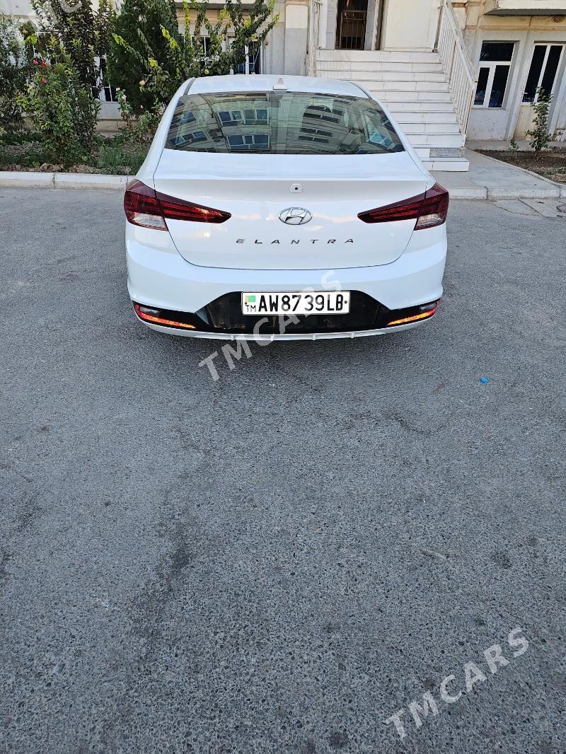 Hyundai Elantra 2019 - 200 000 TMT - Türkmenabat - img 4