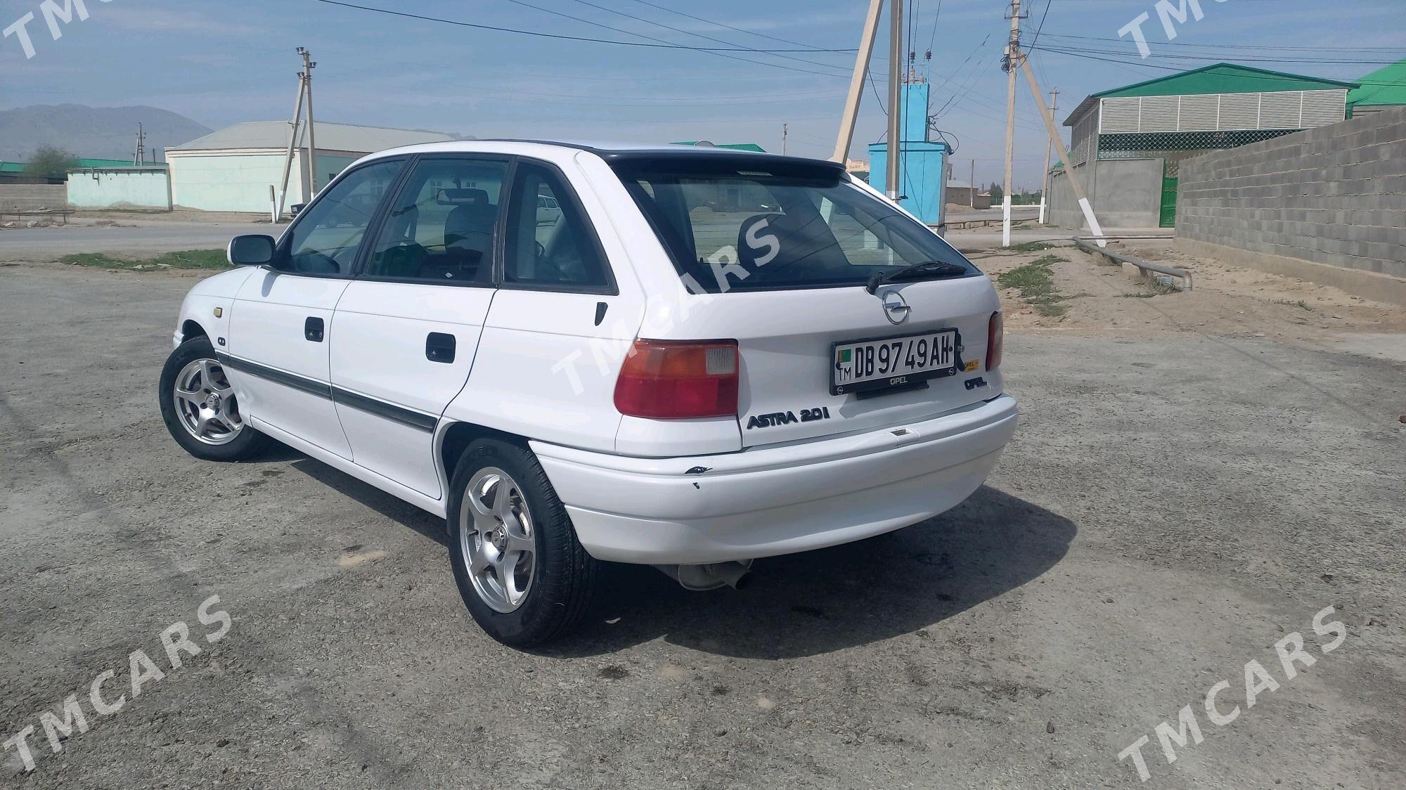 Opel Astra 1993 - 50 000 TMT - Бахарден - img 3